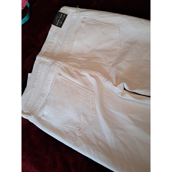 NWT J.Crew Size 26 White Denim 8" Midrise Skinny Jeans 28" Inseam Stretch G1972 - Picture 7 of 11